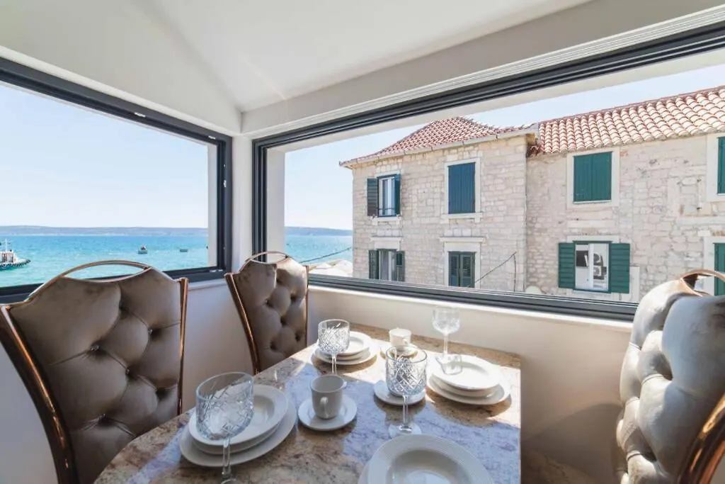 Mini Palais Apartment Kastela