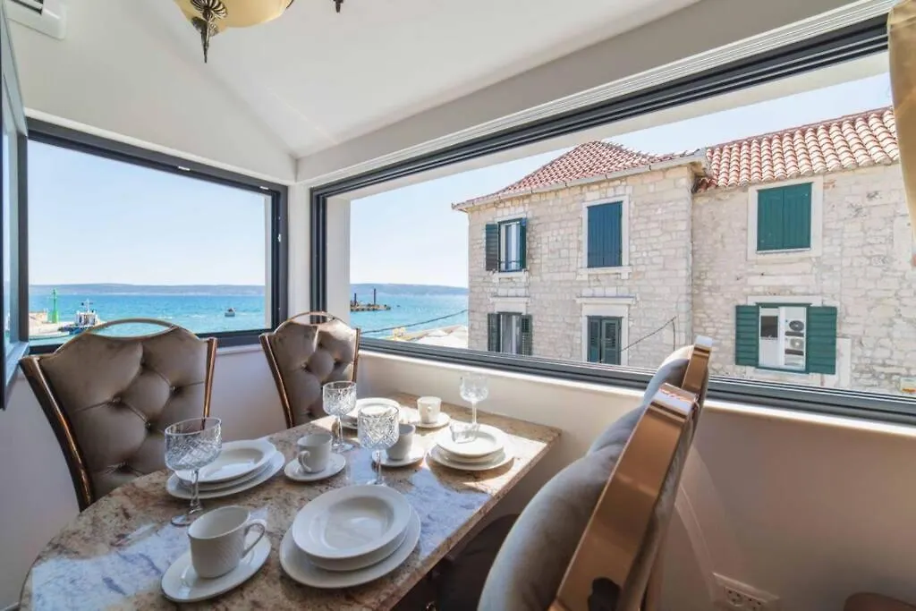 Mini Palais Apartment Kastela 0*,  Croatia